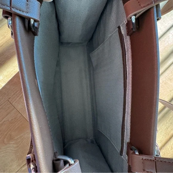 Elegant Brown Leather Tote Bag handbag - Picture 8 of 10